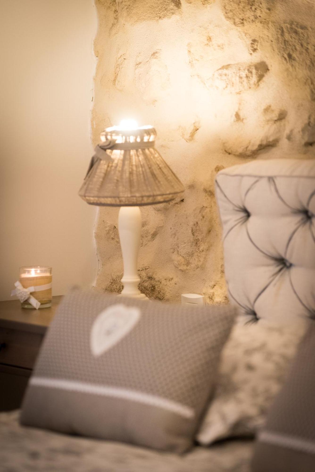 Le Relais De Pigasse Hotel Ouveillan Room photo
